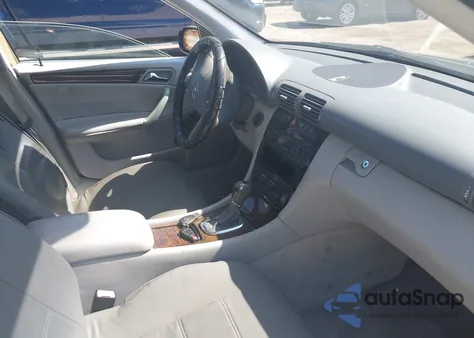 2002 Mercedes-Benz C 240 from USA, damaged, VIN WDBRF61J62F195116